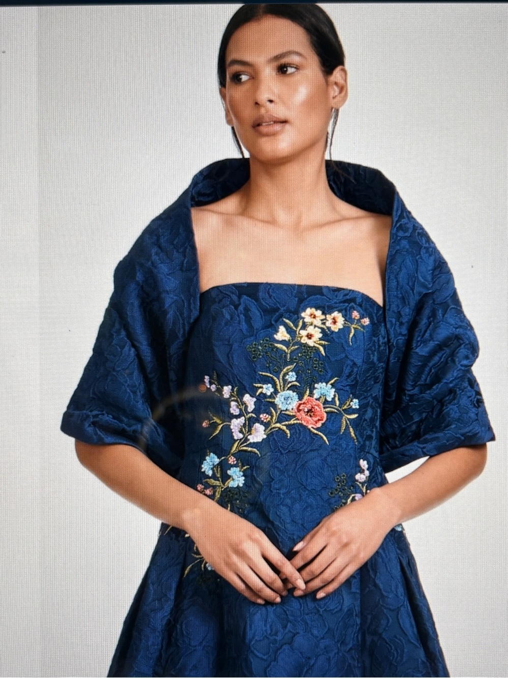 NWT Sachin Babi Hug Shawl in Midnight Jacquard Cloque